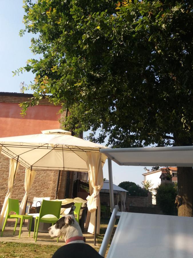 R&B Un Mondo A Colori Ferrara Buitenkant foto